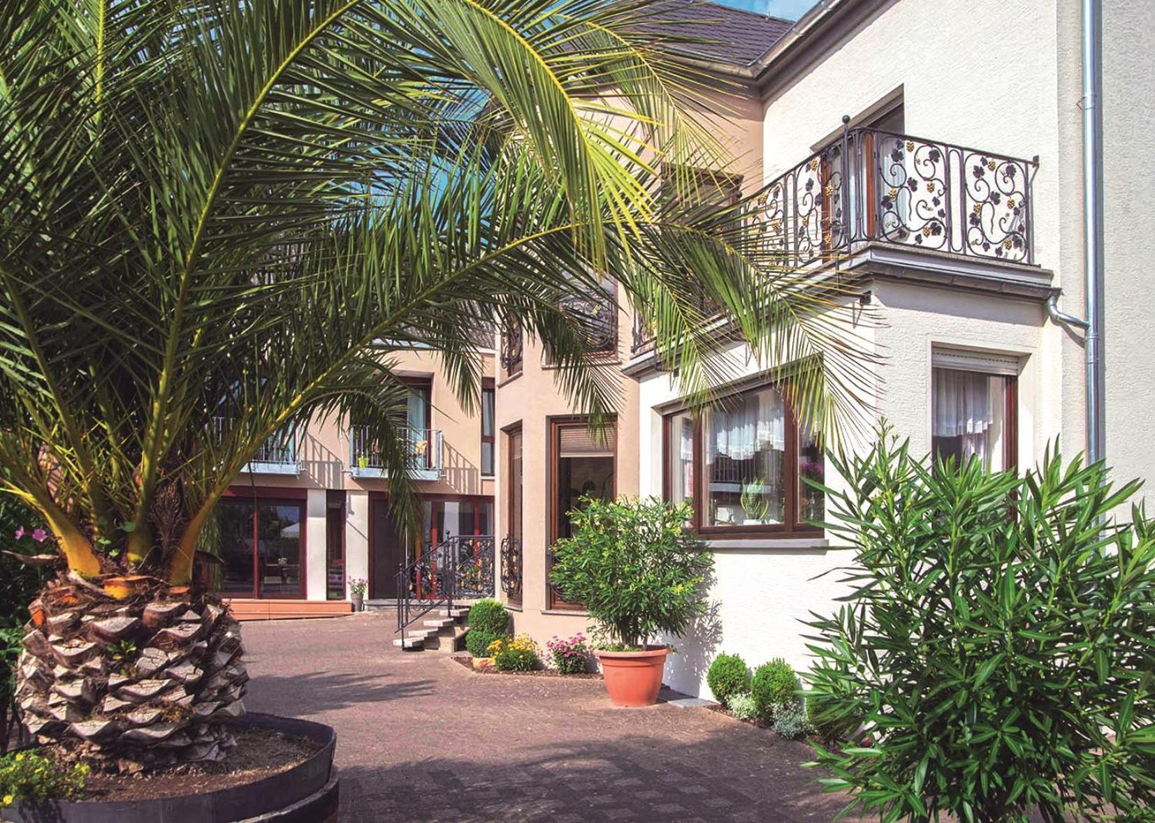Gaestehaus Und Weingut Bernd Frieden Nittel Bagian luar foto