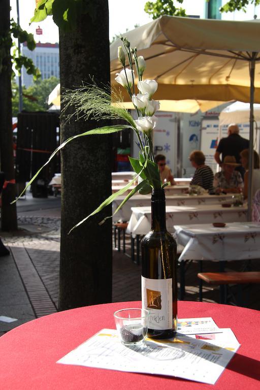 Gaestehaus Und Weingut Bernd Frieden Nittel Bagian luar foto