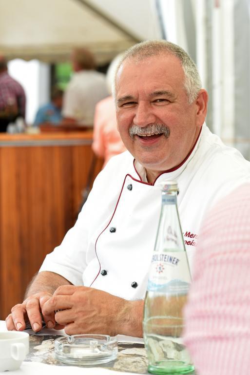 Gaestehaus Und Weingut Bernd Frieden Nittel Bagian luar foto